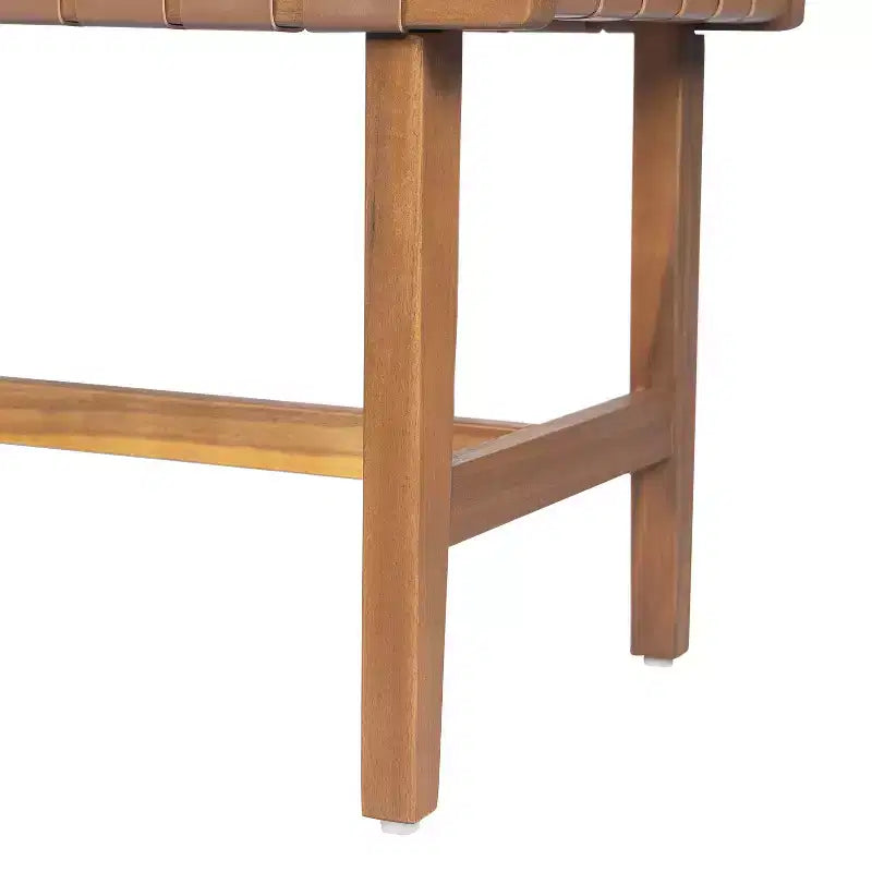 Banc de chambre contemporain en bois d'acacia avec cuir synthétique tressé