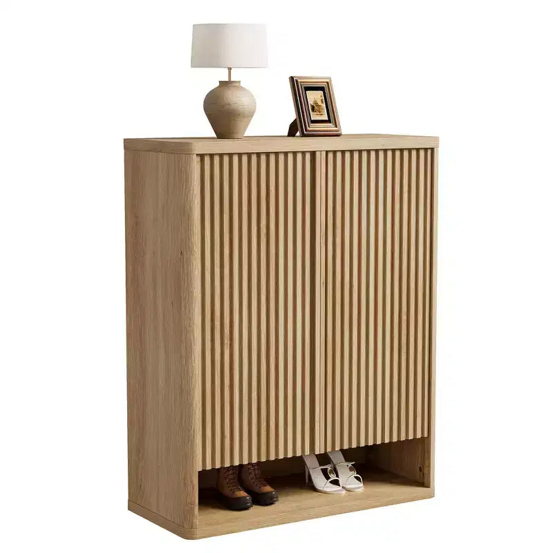 Meuble à chaussures de 80 cm, grand meuble de rangement pour chaussures avec étagères réglables, organisateur de chaussures en bois avec porte cannelée pour entrée et salon.
