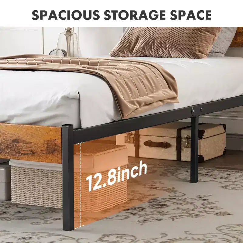 Cadre de lit plateforme en métal industriel avec tête et pied de lit en bois, capacité de charge de 360 kg et 32,5 cm de rangement sous le lit